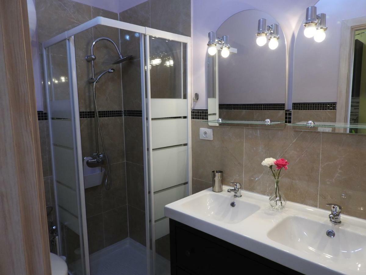Holiday home Flores 4 *